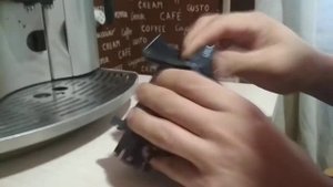 Как почистить заварочный блок delongi