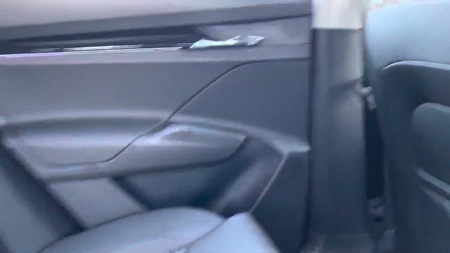 Brand New Skoda Enyaq 62kWh 60 Nav Suite Auto Arctic Silver Metallic смотреть онлайн