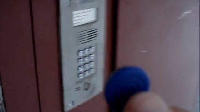 Универсальные ключи для домофонов в действии (1 из 4)