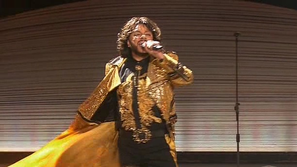 Филипп Киркоров "Включаем радость" и "Просто подари". Праздничный концерт в Кремле смотреть онлайн