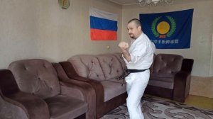 Кихон 17 ( Шуто учи щелчок, учи уке, маваши гери)