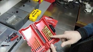 Свёрла и биты Milwaukee