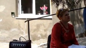 Русская  песня "Мне мама тихо говорила"...