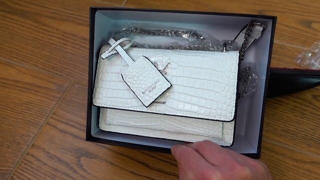 НОВАЯ ПАРТИЯ ПОТЕРЯННЫХ ПОСЫЛОК с почты / ПОСЫЛКИ ОКУПИЛИСЬ! Потерянные посылки или чемодан?