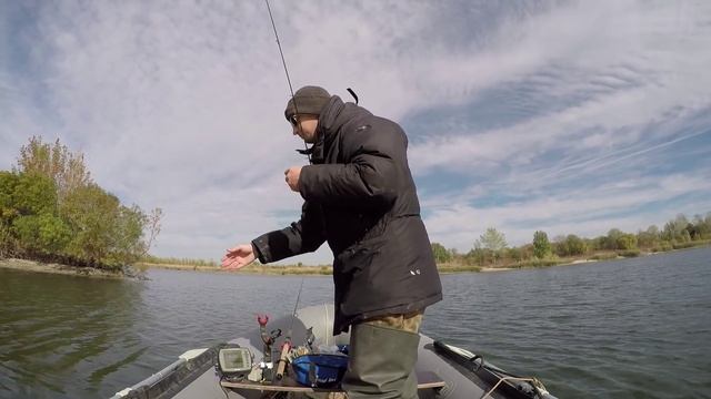 Рыбалка на Дону, ловля окуня в Ростовской области, отводной поводок, GoPro Hero 4, Timelapse смотреть онлайн
