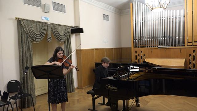 Цзяцзи Ван. Две миниатюры для скрипки и фортепиано смотреть онлайн