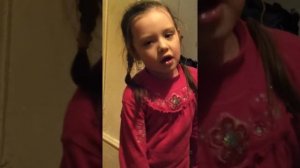 ШЕСТИЛЕТНЯЯ ДЕВОЧКА РАССКАЗЫВАЕТ СТИХОТВОРЕНИЕ ПРО МАМУ! Я ПРОСЛЕЗИЛАСЬ....