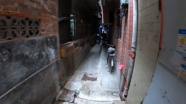 Как дешево жить в Китае. Обзор квартиры за 11000руб в центре 15 миллионного мегаполиса. Гуанчжоу202 смотреть онлайн