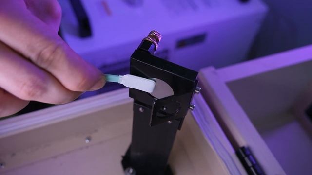 Как чистить ЛИНЗЫ и ЗЕРКАЛА в лазерном станке СО2? Секрет, как работать ГОДАМИ на ОДНОЙ линзе!