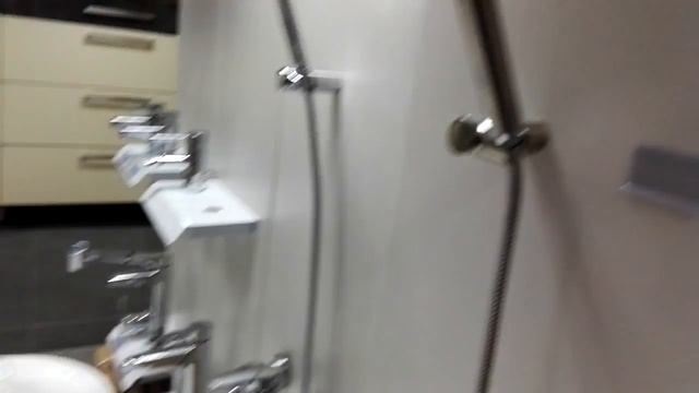 ванны с гидромассажем, душевые кабины, аксессуары для ванны,отличную сантехнику. смотреть онлайн