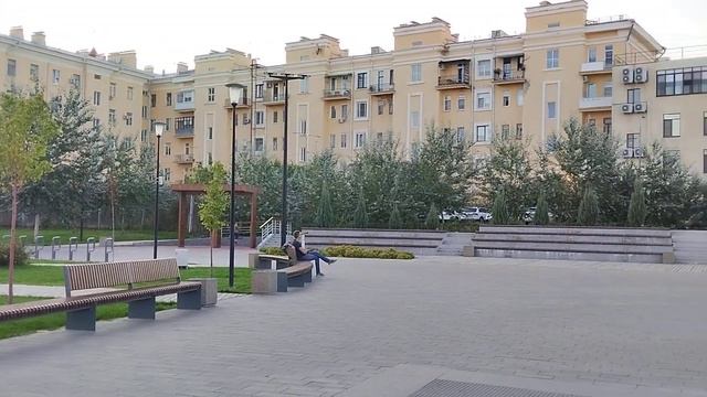 The Alexander Nevsky Cathedral on the main square of Volgograd. смотреть онлайн