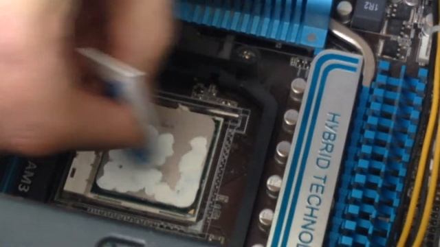 Замена термопасты на процессоре ПК смотреть онлайн