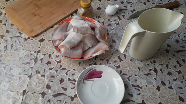 Филе судака в луковом кляре.
