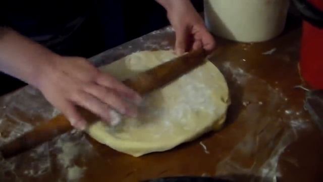 Мастер класс лепки пельменей ,с помощью пельменницы  Быстрая  лепка пельменей