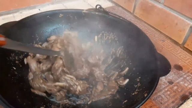 пришёл к другу обжигать казан, и после приготовили зайца и картошку фри после обжига смотреть онлайн