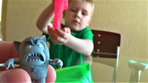 распаковка oddbods сюрпризы игрушки для детей слизь скользун и новая игрушка