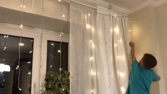 Как сделать костюм робота? Подстриглись. Красивая ёлка. Играем в полицейских. смотреть онлайн