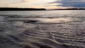 Рождение новой старицы Иртыша в Уватском районе Тюменской области. Село УкИ.