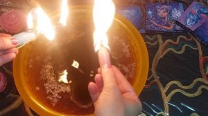 Снимаем паучую порчу и закольцовки с головы - аджны чакры, темечка, чистка мыслей.