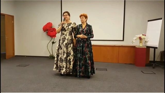 Что такое СаРАФАн? Значение слова. Сарафан и хоровод, соединяют родовые энергии.