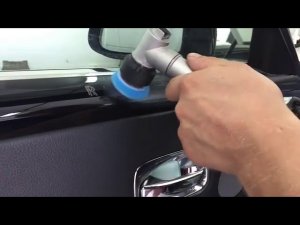 Полировка деталей салона.