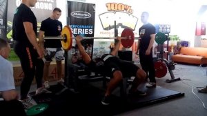 Многоповторный жим лежа