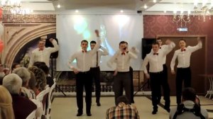 Лучший подарок на свадьбу от друзей. Танец и песня на свадьбе