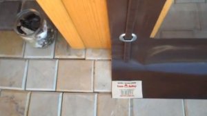 Входная группа и прозрачные шторы ПВХ