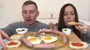 МУКБАНГ ЗАВТРАК ЯИЧНИЦА СОСИСКИ ТОСТЫ С КРАСНОЙ РЫБОЙ ответы на вопросы MUKBANG BREAKFAST FRIED EGG