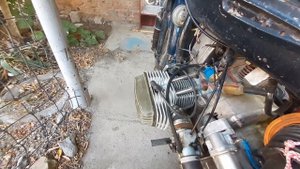 Прихват поршня к цилиндру. По другому клин. Почему.