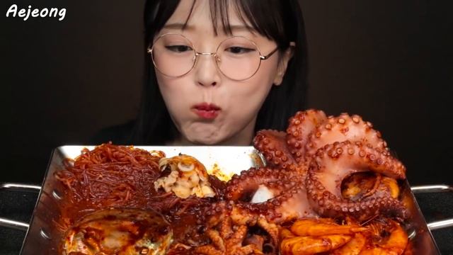 ASMR MUKBANG 직접만든 매운 해물찜 먹방 (문어, 쭈꾸미, 전복, 새우) SPICY SEAFOOD BOIL EATING SOUNDS