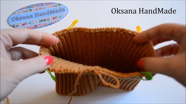 Манишка крючком для мальчика и девочки. Мастер класс.