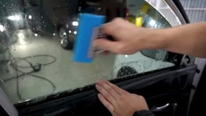 Тонировка задней полусферы 5% и оклейка крыши в черный глянец на HYUNDAI ELANTRA