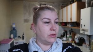 VLOG Серёжа принёс много карасей. Мальчишки гуляют без нас