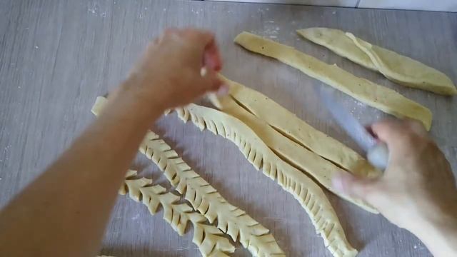 Как украсить пирог из дрожжевого теста
