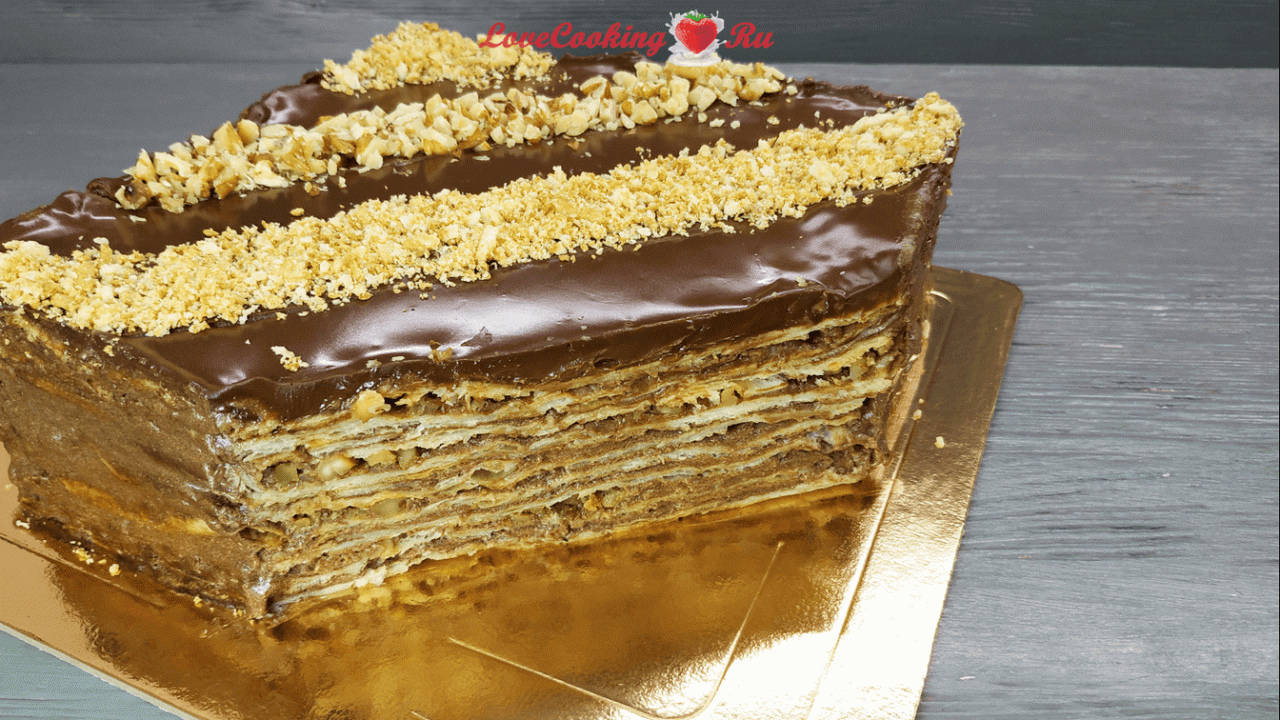 Торт "Наполеон" с шоколадным заварным кремом и орехами | LoveCookingRu