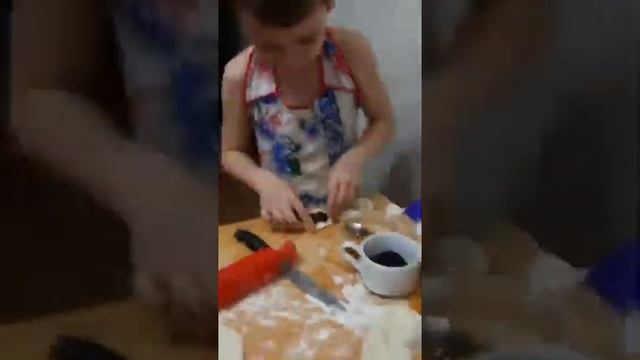 Торт Пирог Дружная Семейка Вкусно и Сытно. Готовим всей семьей #кухня #готовим #рецепт