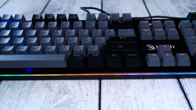 Новые СИНИЕ СВИТЧИ и КРАСИВАЯ ПОДСВЕТКА - A4TECH Bloody B828N