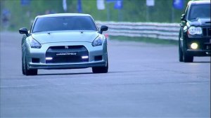 Audi R8 V10 vs Jeep SRT-8 vs Nissan GT-R
