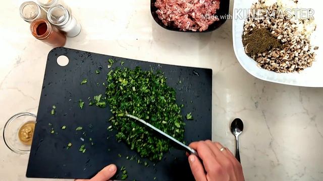 КОТЛЕТЫ БОЛЬШЕ НЕ ГОТОВЛЮ! А, зачем?! Я называю это "котлеты по Кавказски", а правильно люля кебаб!