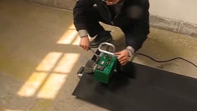 Аппарат для сварки пленки LST900.wmv