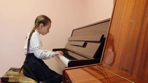 Елизавета Шуплякова 10 лет. М. Клементи - Сонатина C-dur, Р. Глиер "В полях"