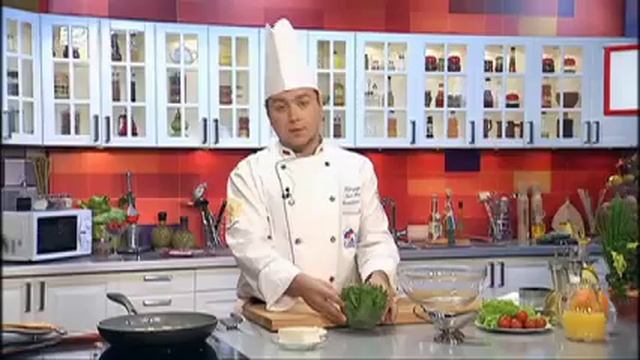 Салат со шпинатом, апельсиновым соком и сыром смотреть онлайн