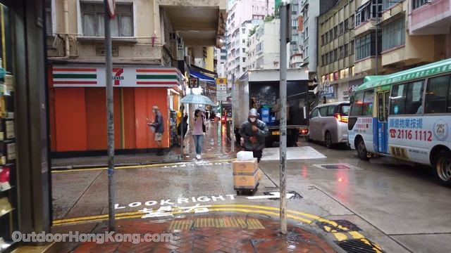 【4K】Rainy afternoon walk at Wan Chai, Hong Kong