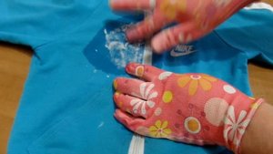 КАК ВЫВЕСТИ ПЯТНО от КЛУБНИКИ.Сода и перекись водорода реально работают!