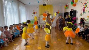 Танец с веерами и Осенью.