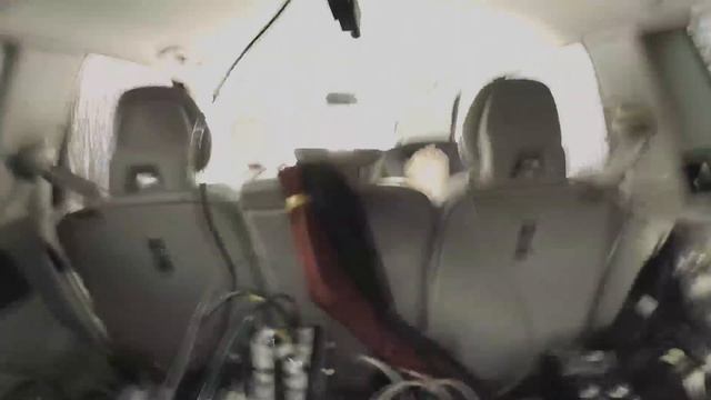 Amazing Volvo XC90 Crash Test