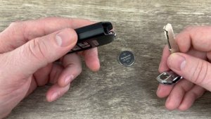 2017 - 2022 Honda CR-V Key Fob Battery Replacement - How To Change Replace CRV Remote Batteries