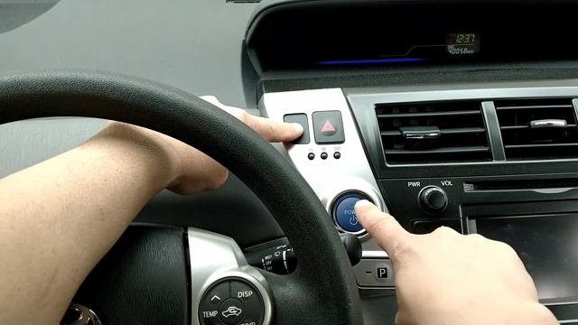 How to reset a maintenance light on a 2012 Prius v смотреть онлайн