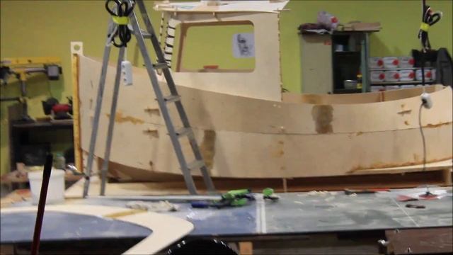 Cтроим минибуксир из набора (Мастерская Пират Вудс) смотреть онлайн